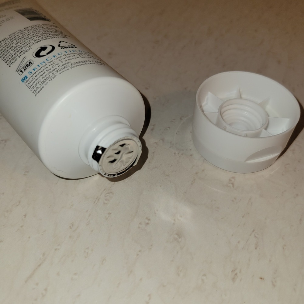 SkinCeuticals‎ Epidermal Repair 8oz. - Picture 4 of 4
